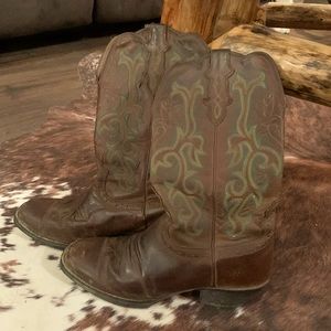 Women’s Justin Boots